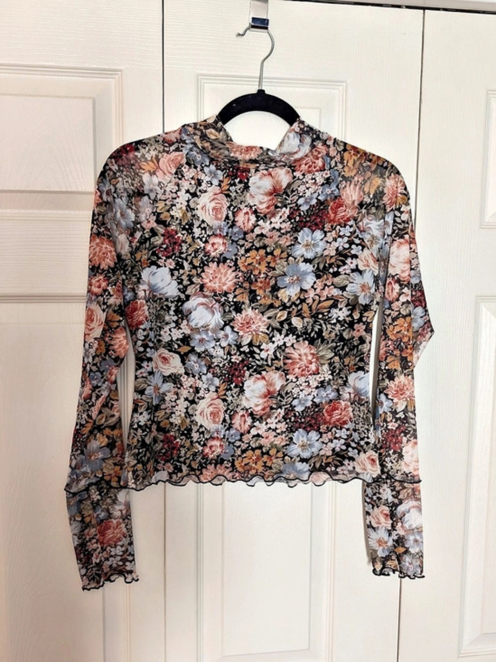 Floral Long Sleeve Top in Black & Pink New